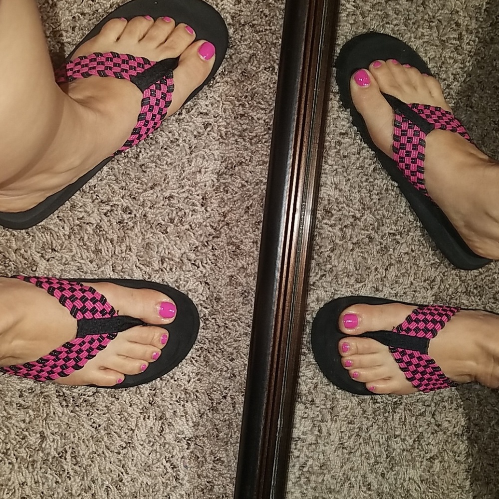 Women's Flip Flops, size 8,Academy brand